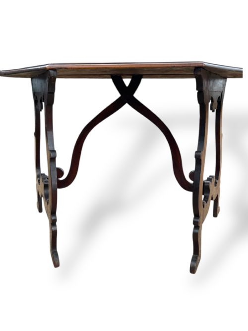 PAIR OF 18TH CENTURY ITALIAN WALNUT CONSOLE TABLES - ADDITIONAL PHOTO 1