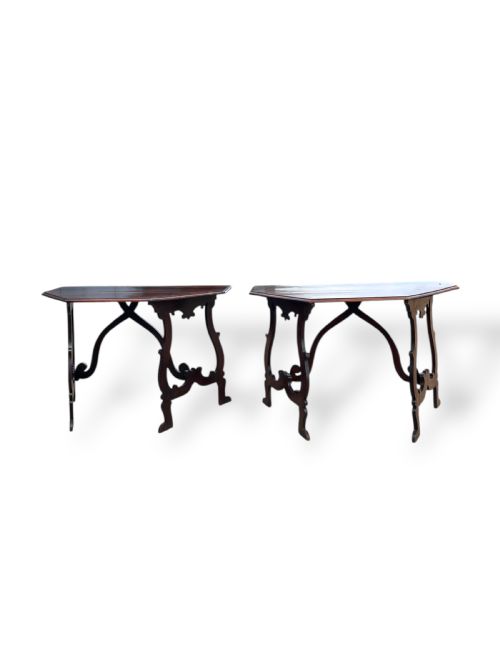PAIR OF 18TH CENTURY ITALIAN WALNUT CONSOLE TABLES - ADDITIONAL PHOTO 10