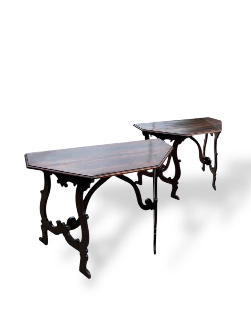 PAIR OF 18TH CENTURY ITALIAN WALNUT CONSOLE TABLES - ADDITIONAL PHOTO 12