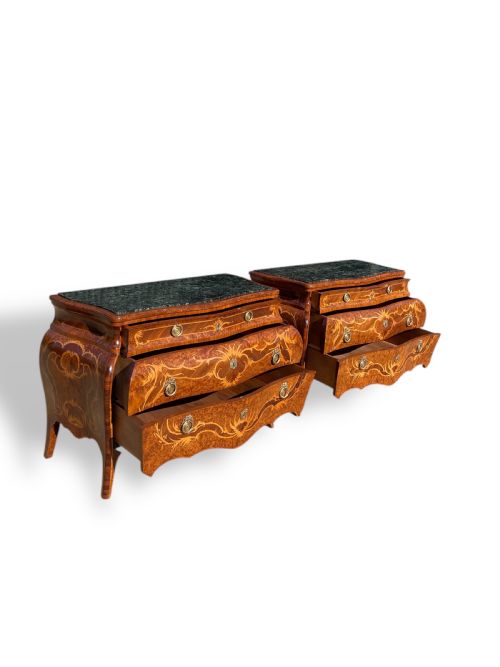 PAIR OF ITALIAN BOMBE COMMODES - ADDITIONAL PHOTO 14