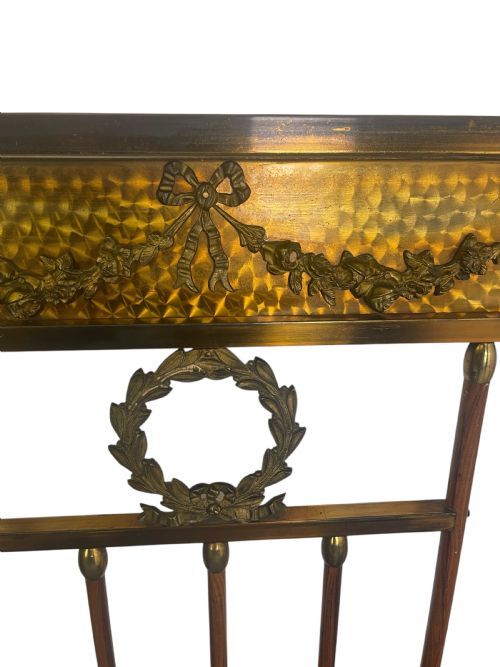 A PAIR OF EDWARDIAN BRASS AND WALNUT BEDS - ADDITIONAL PHOTO 4