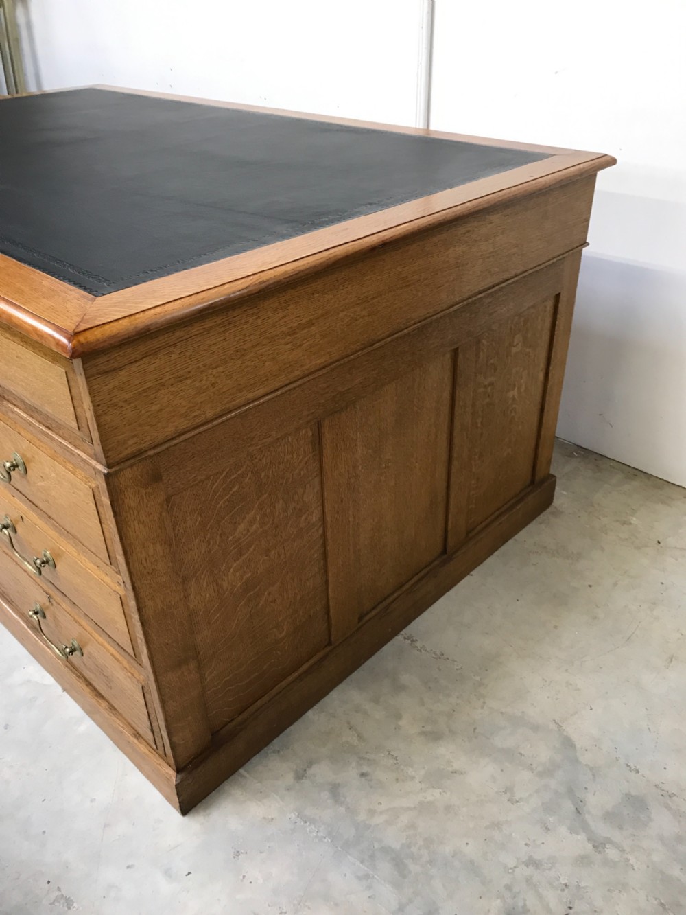 oak pedestal desk  View III