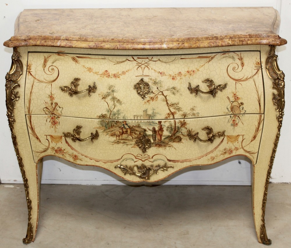 Chinoiserie commode 
