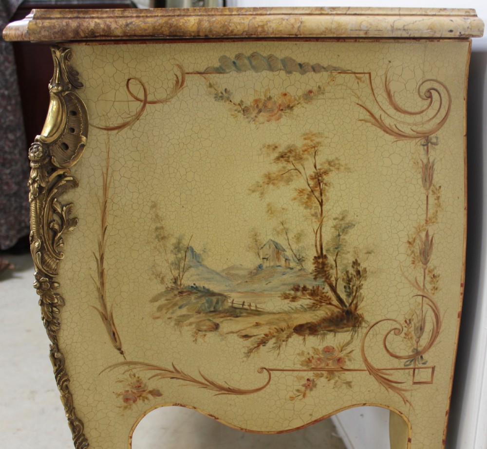 Chinoiserie commode  View V