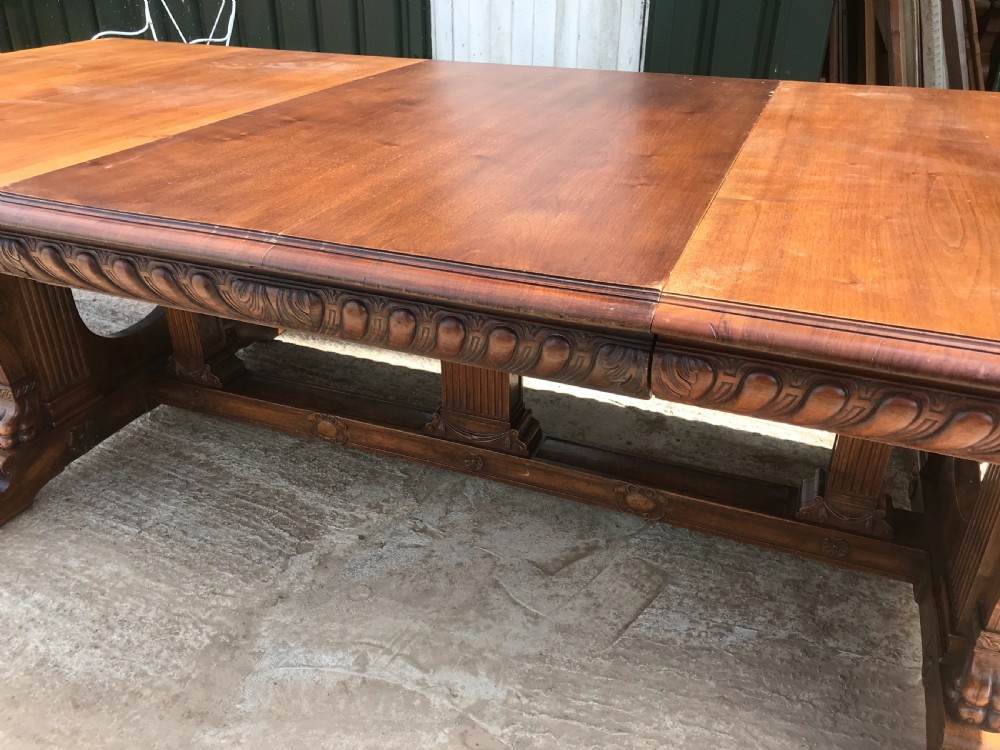 walnut dining table  View III