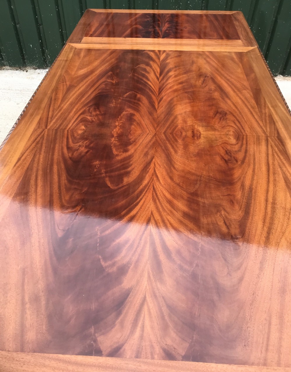 Dining table  View V