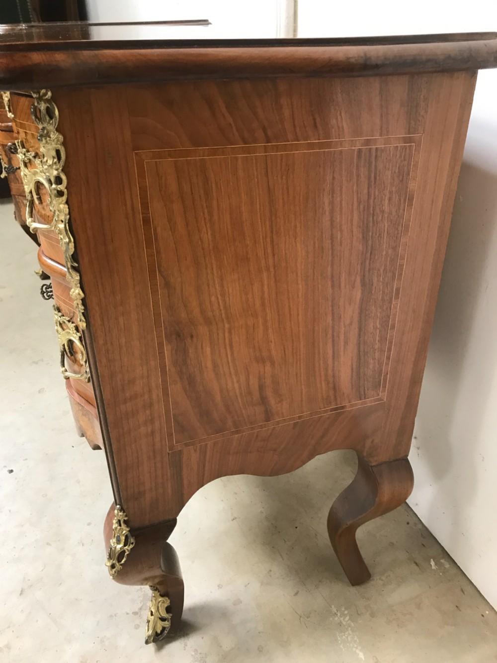 Pair of Walnut commodes chests  View IV