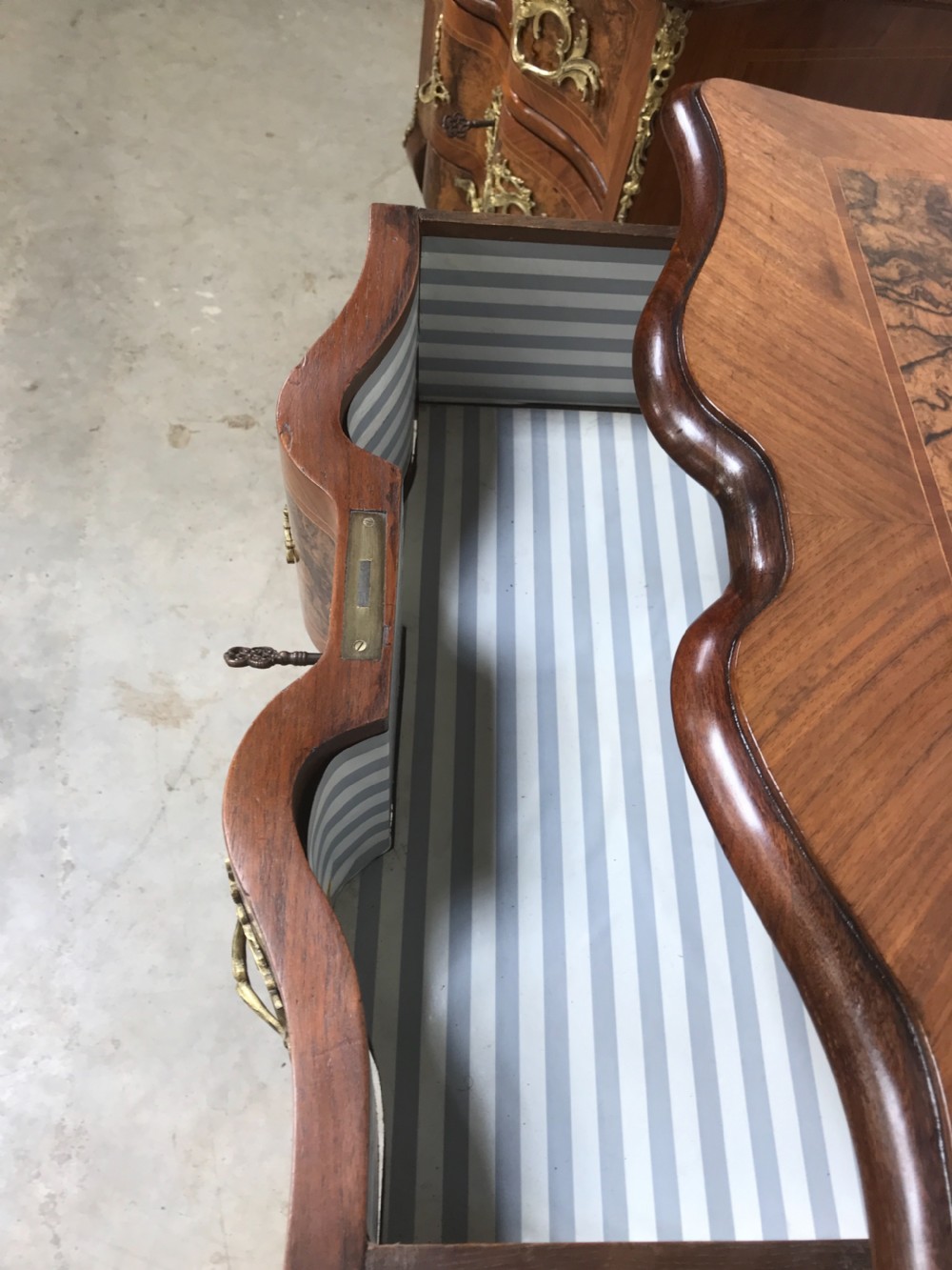 Pair of Walnut commodes chests  View VI