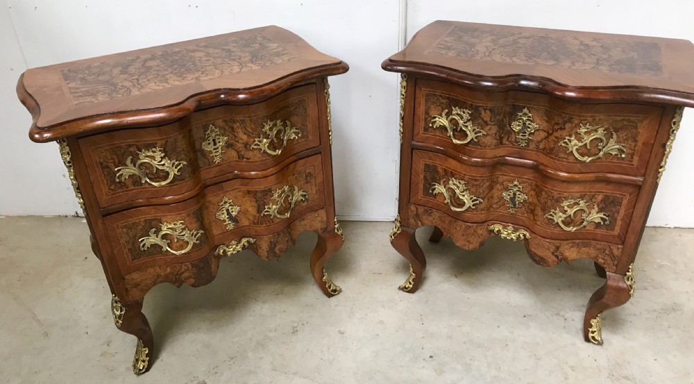 Pair of Walnut commodes chests  View X