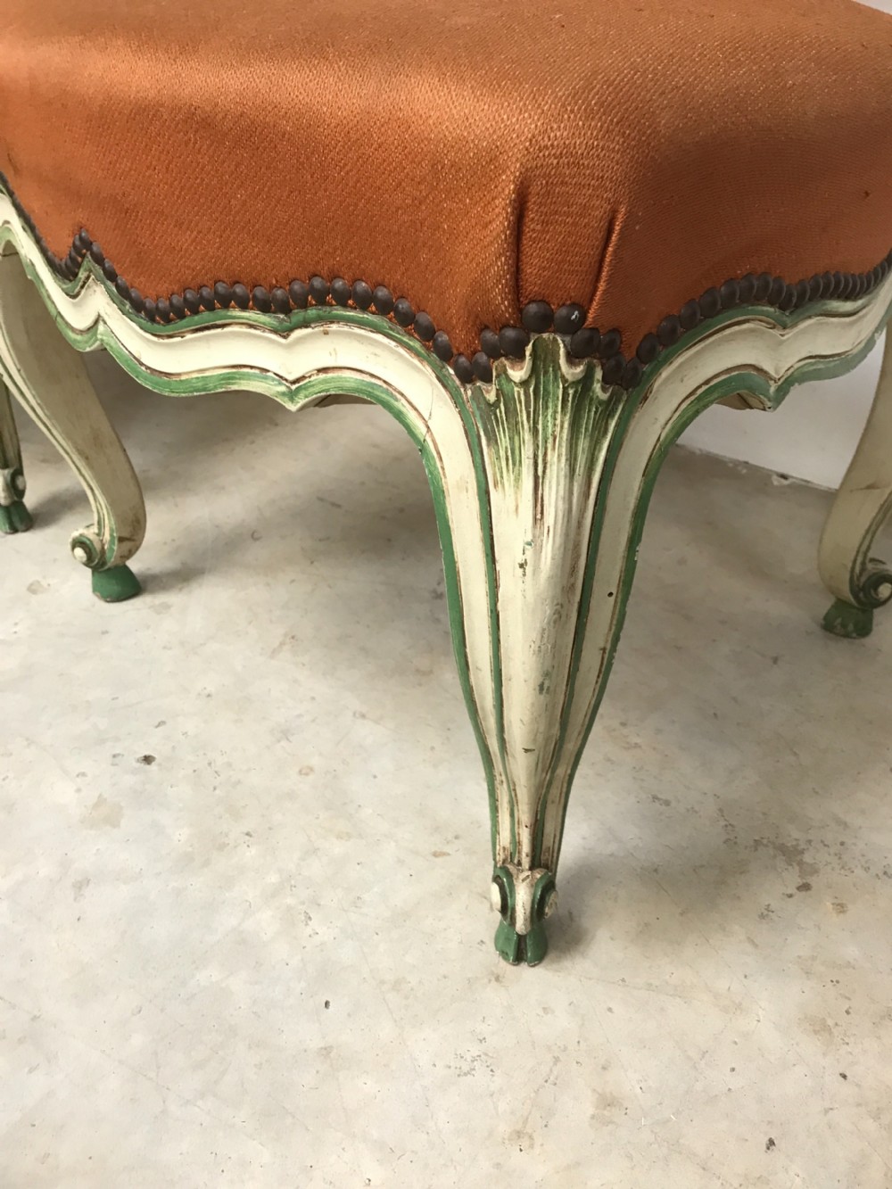 Pair chairs View VII