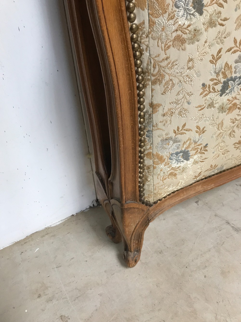 Simple french king size bed  View III
