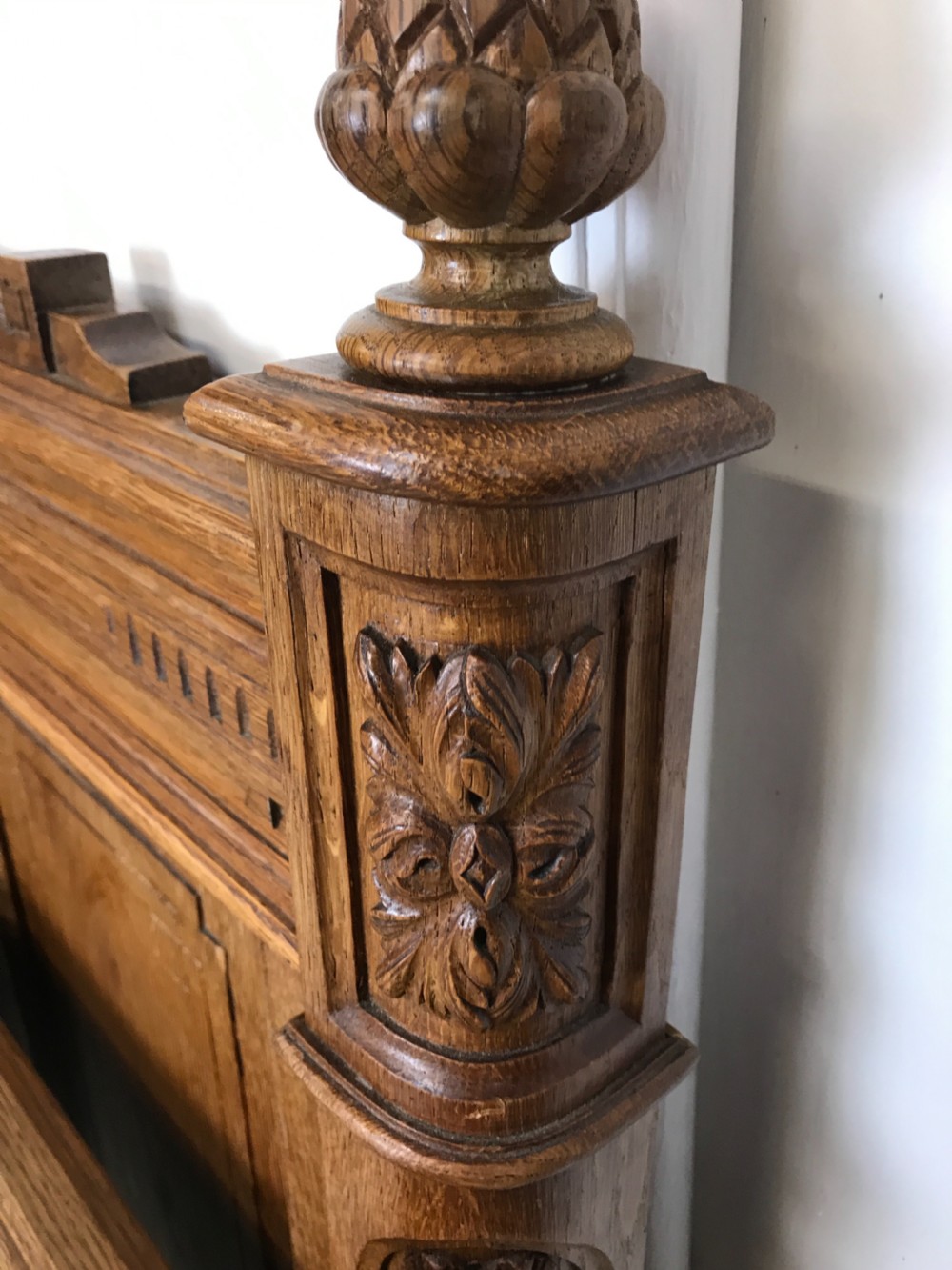 Fine carved oak french bed king size  View VI