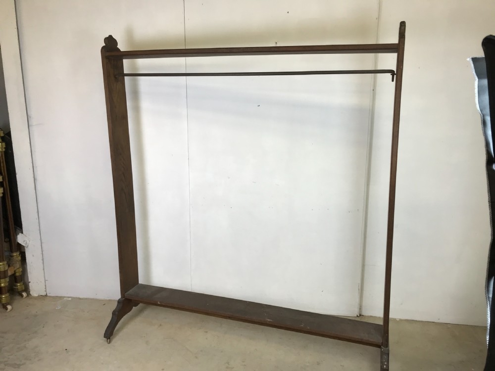 coat rack 