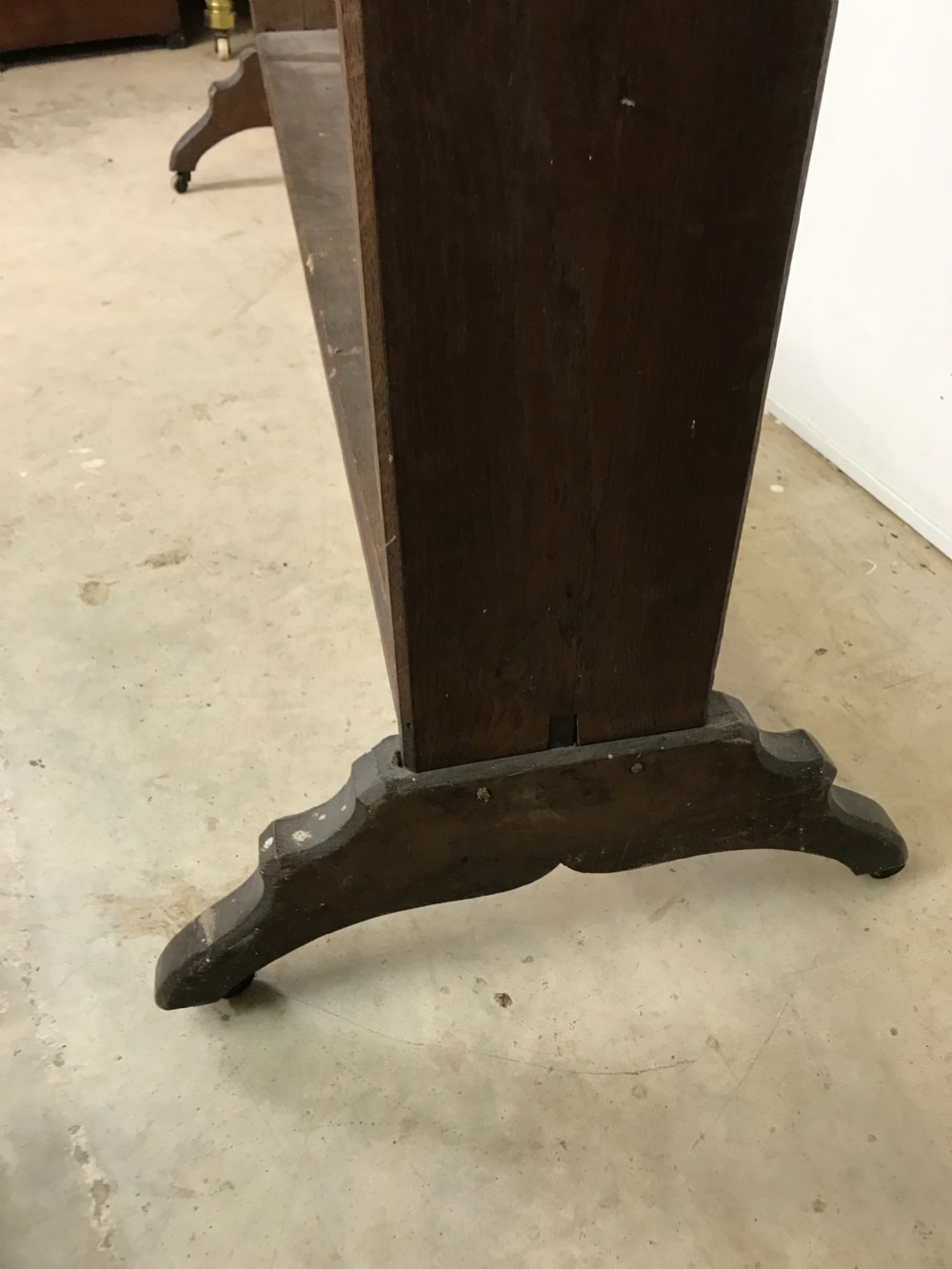 coat rack  View III
