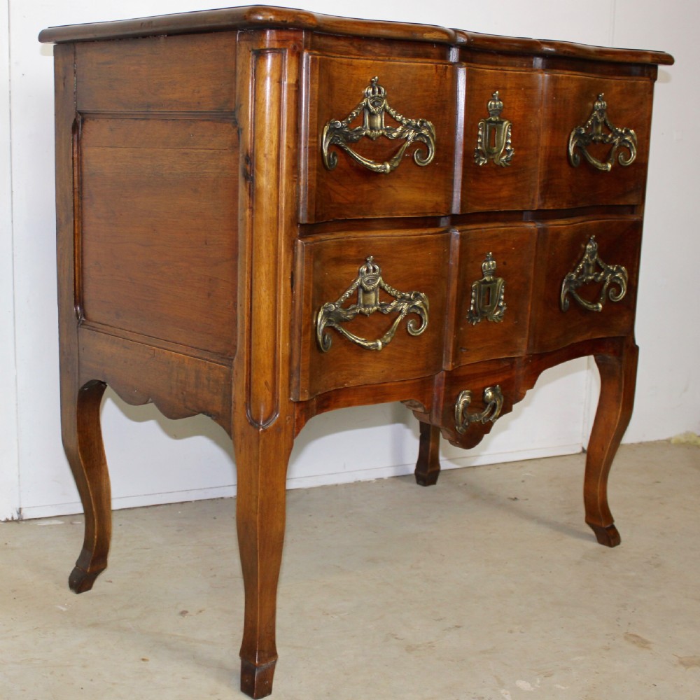 Provincial Commode View VI
