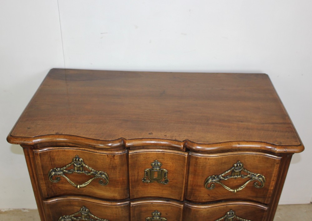 Provincial Commode View VII