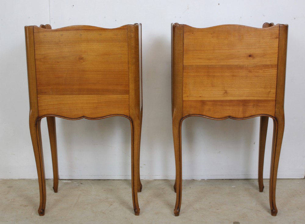 Pair of cherrywood nightstands View V