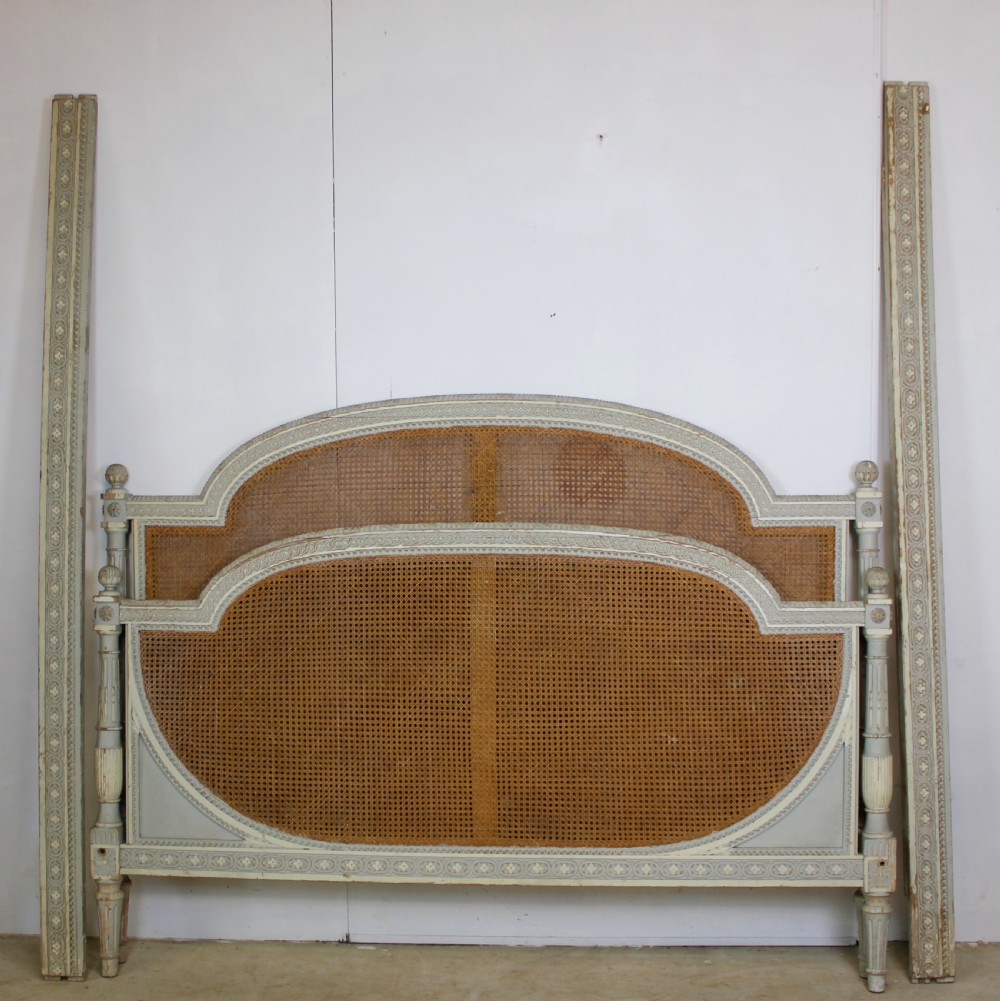 King size cane bed