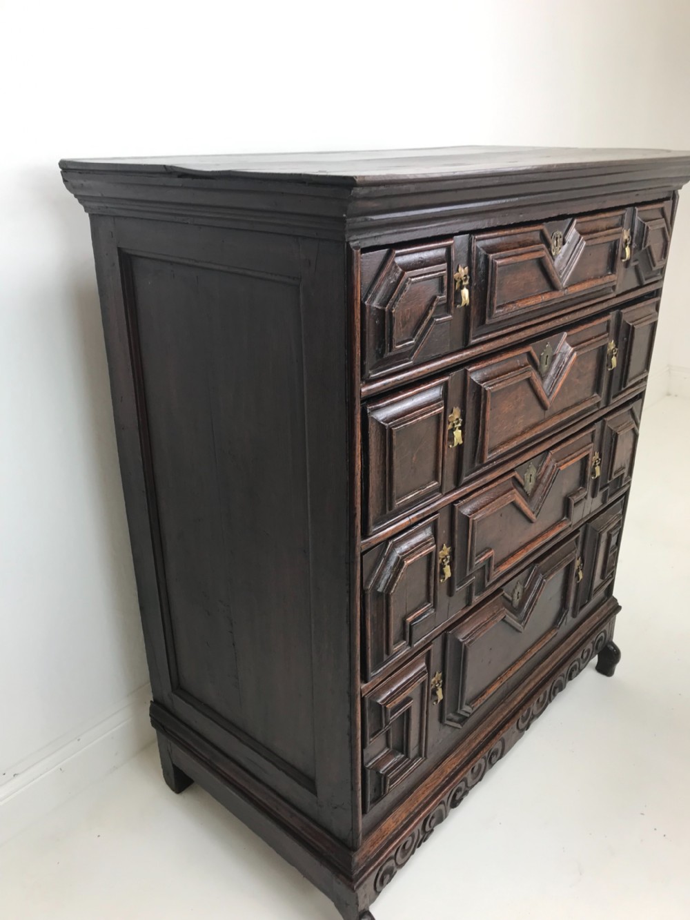 Antique 17th Cent Oak Chest  View VI