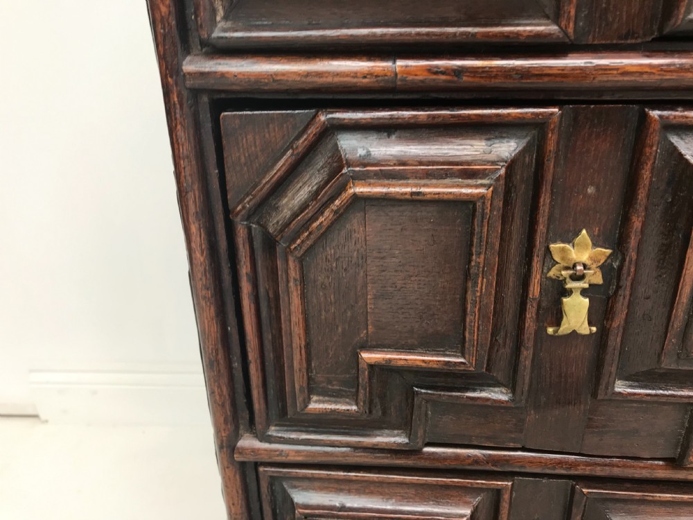 Antique 17th Cent Oak Chest  View XI