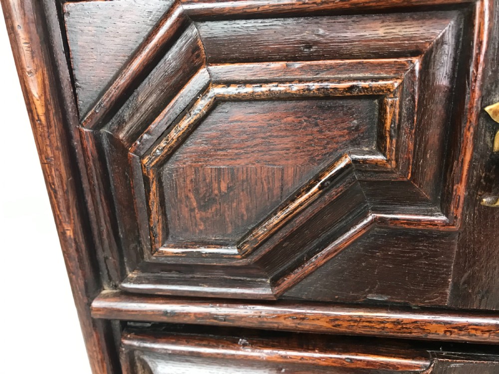 Antique 17th Cent Oak Chest  View XIII