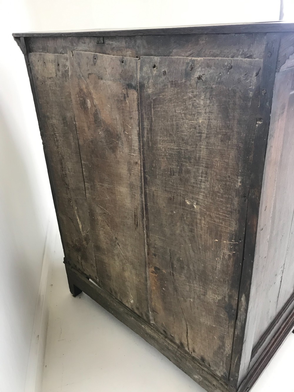 Antique 17th Cent Oak Chest  View XIV
