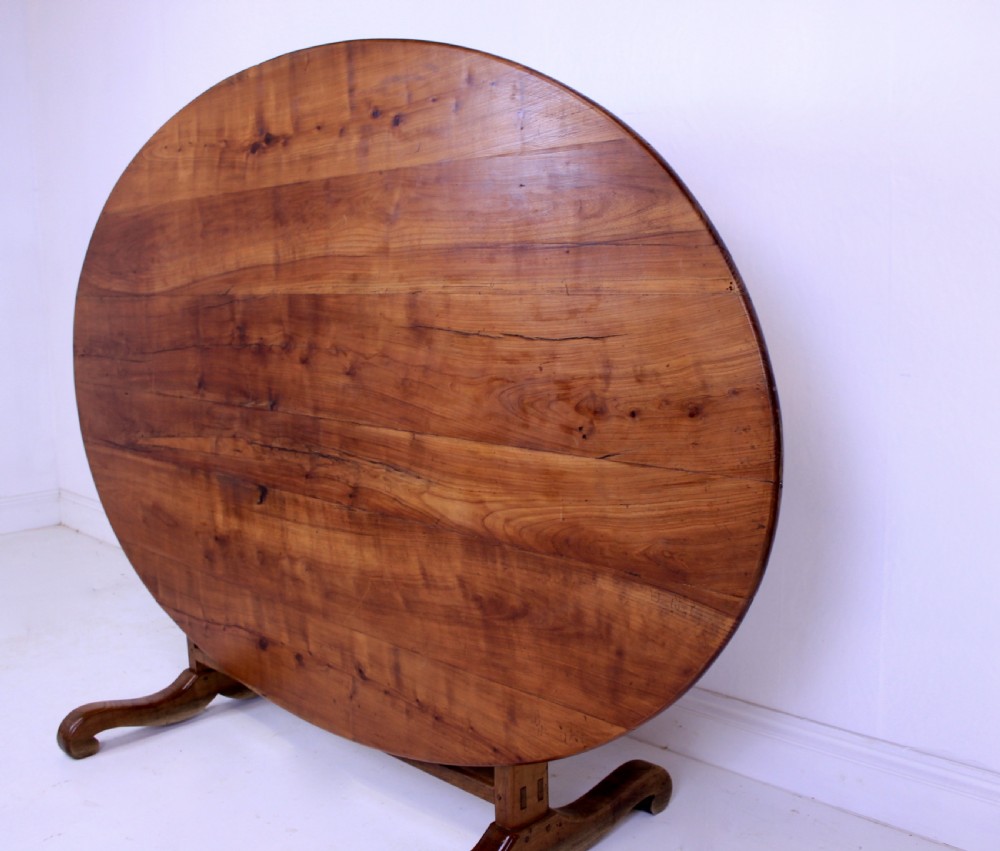 Vendange Table View III
