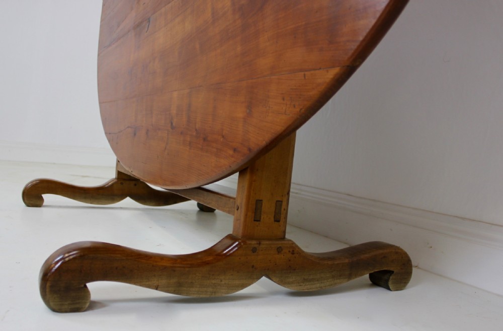Vendange Table View IV