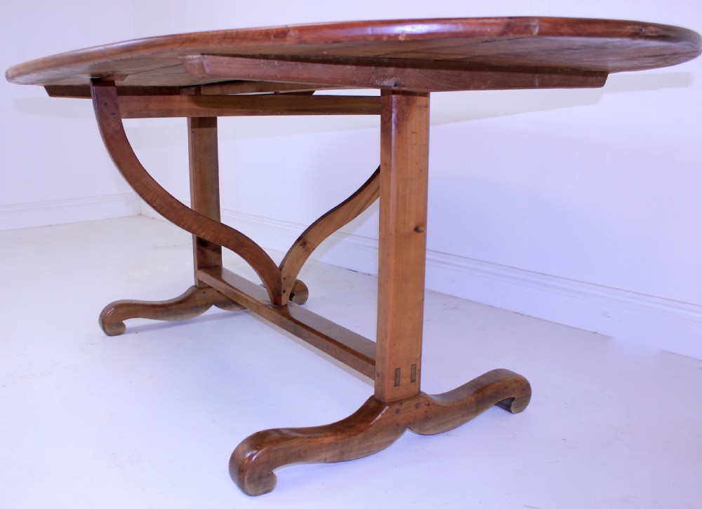 Vendange Table View XI