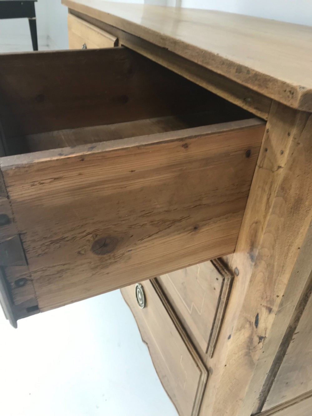 Walnut commode Chest Of drawers  View VII