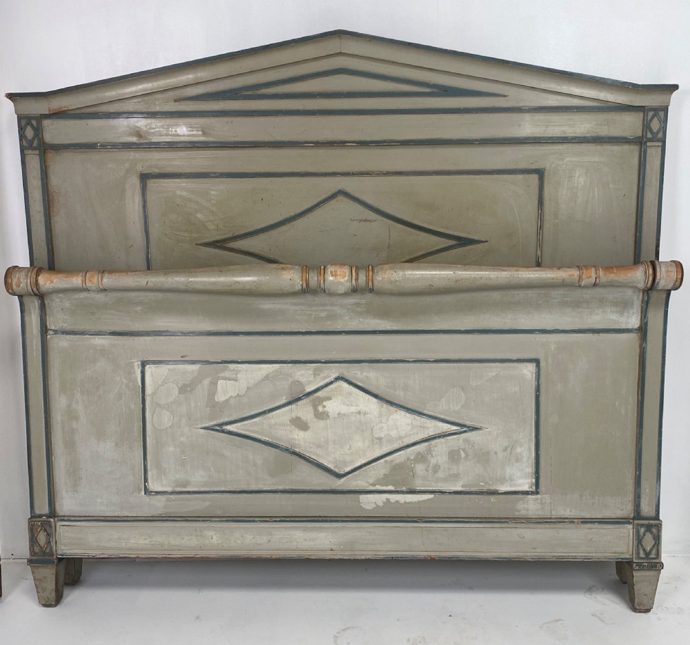 Empire style bed in Original Paint View VI