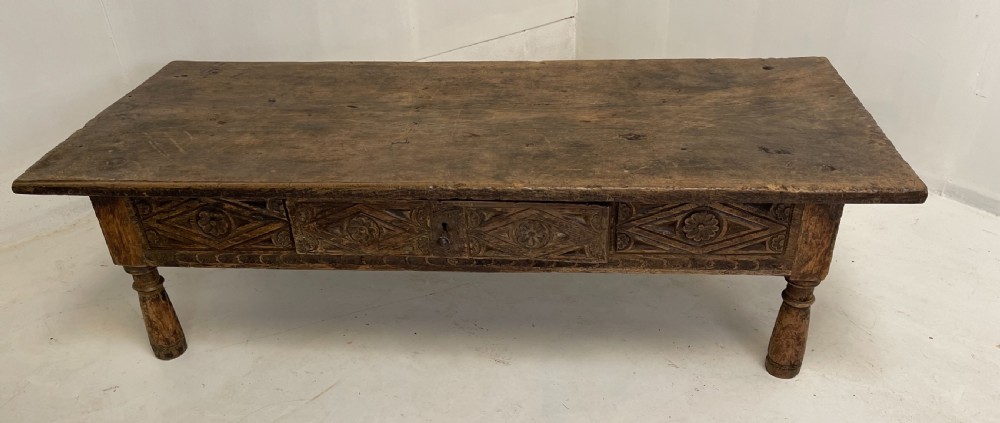 17 th cent Spanish table
