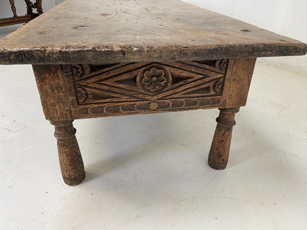 17 th cent Spanish table View III