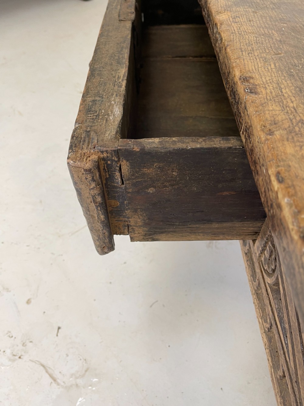 17 th cent Spanish table View VI