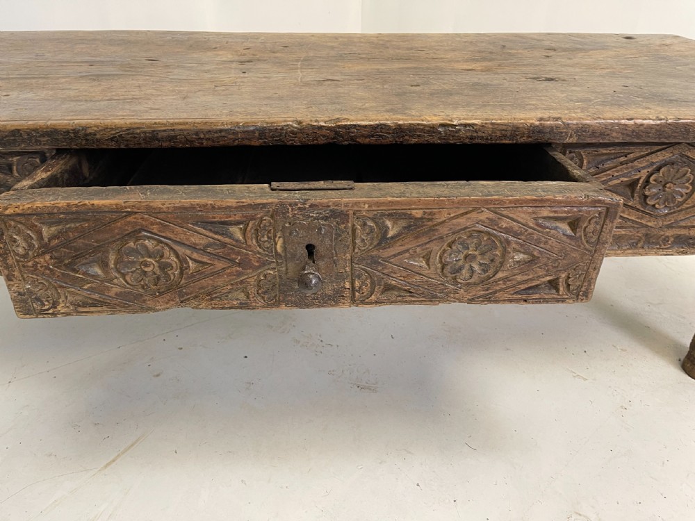 17 th cent Spanish table View VII