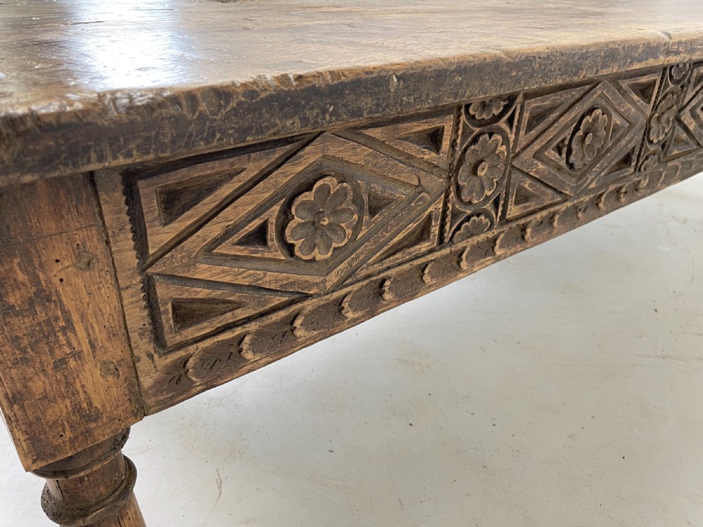 17 th cent Spanish table View VIII