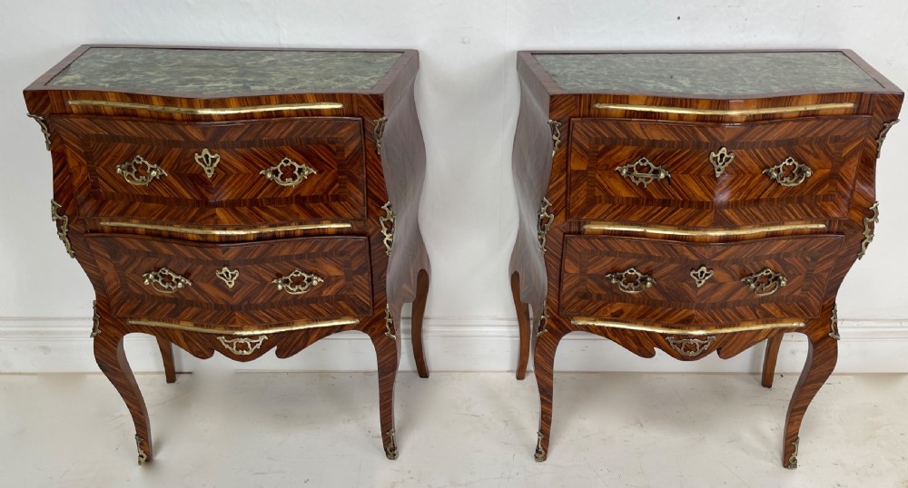Pair of Early 19 th century  small Italian commodes 