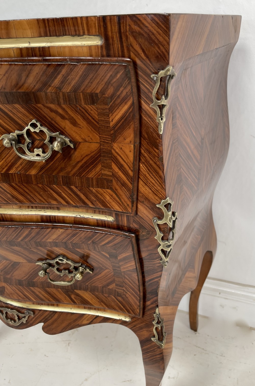 Pair of Early 19 th century  small Italian commodes  View IV