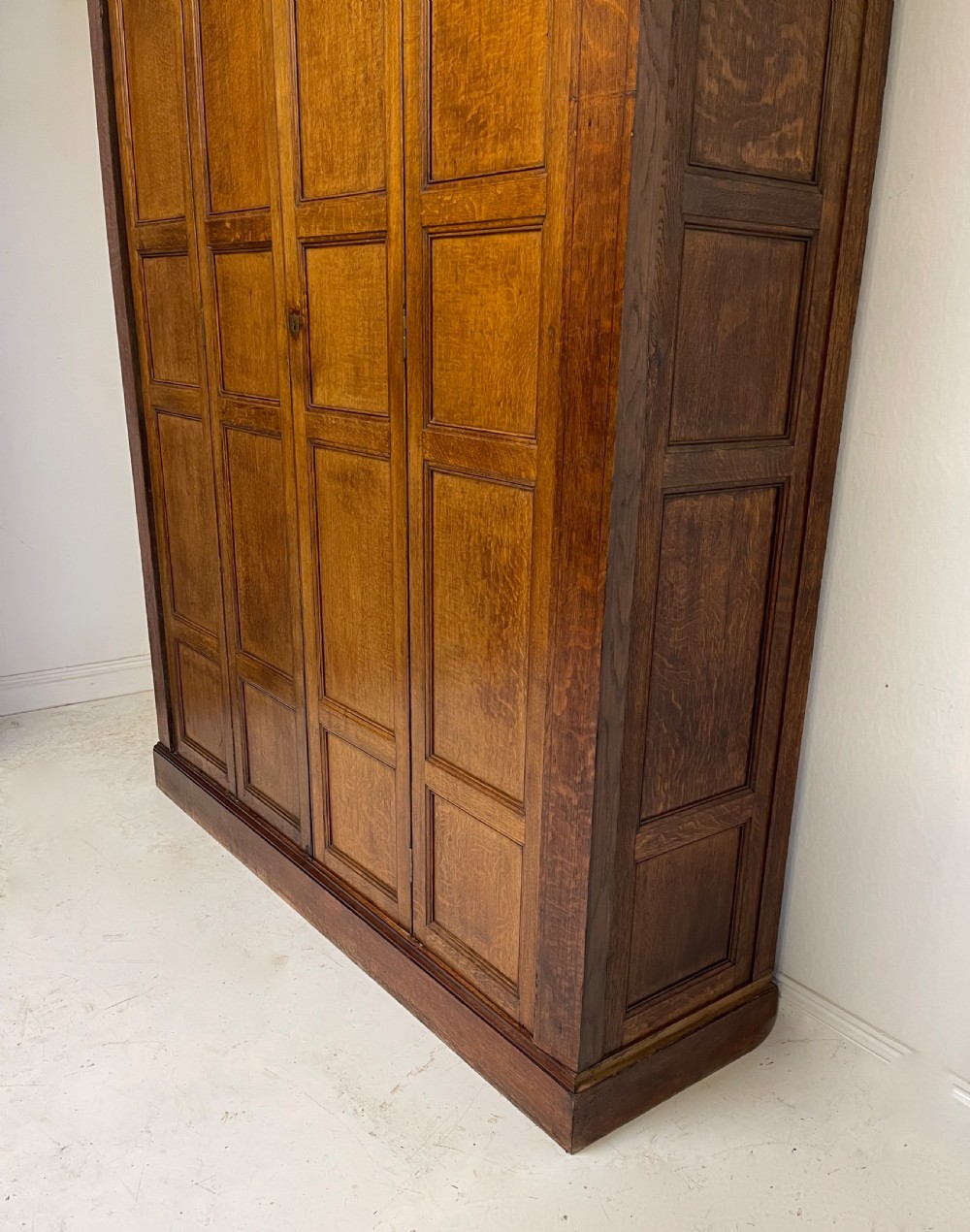  set of 3 Estate cupboards  View VIII