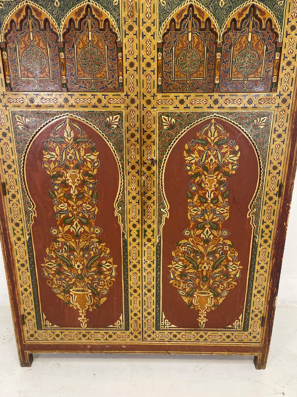 19  th Century painted cupboard  View IV