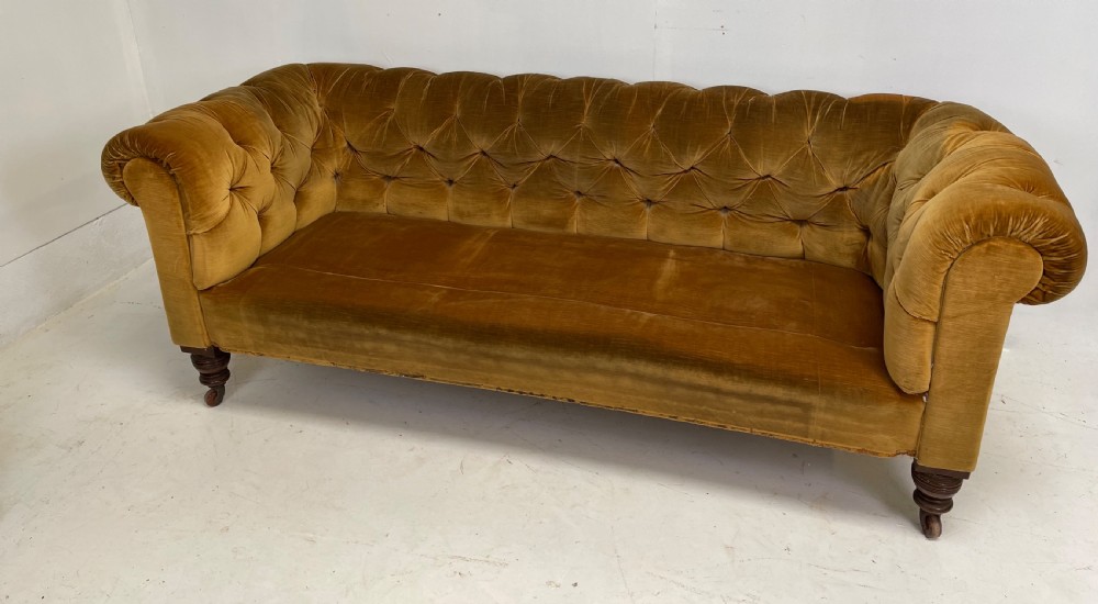 19 th century Chesterfield sofa 