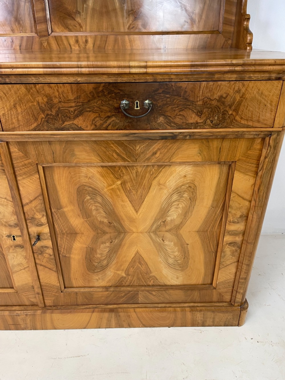 Walnut Sideboard buffet View IV