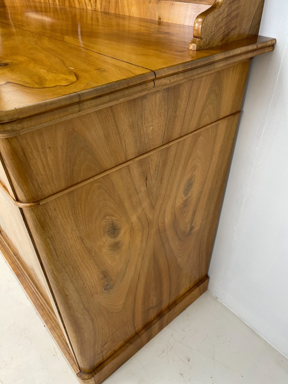 Walnut Sideboard buffet View VI