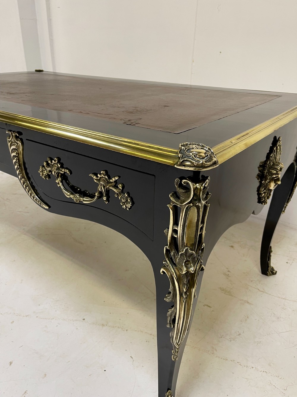 Louis XV Ebonised Bureaux Plat  View XIII
