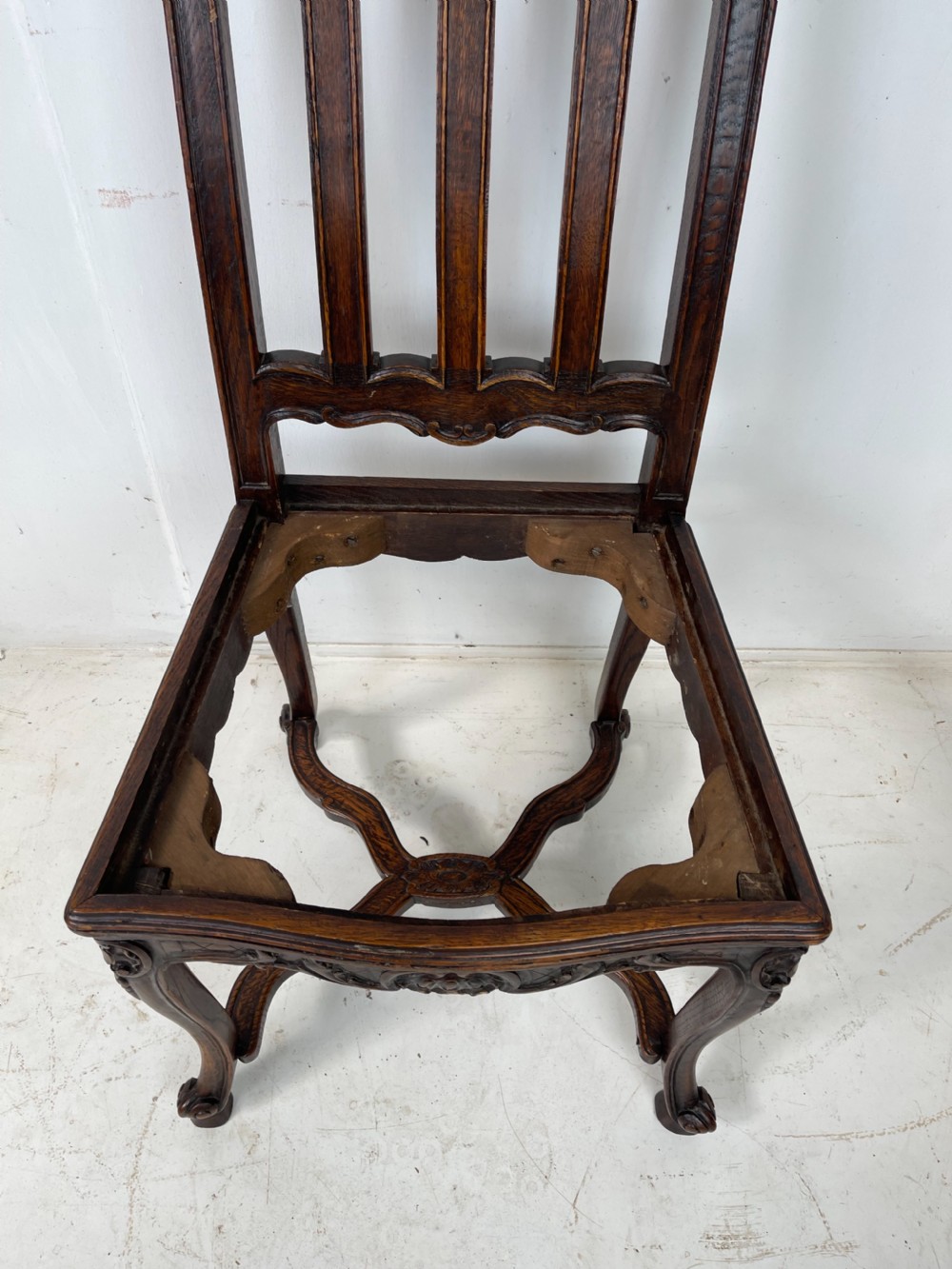 Set 10 Oak Chairs  View III