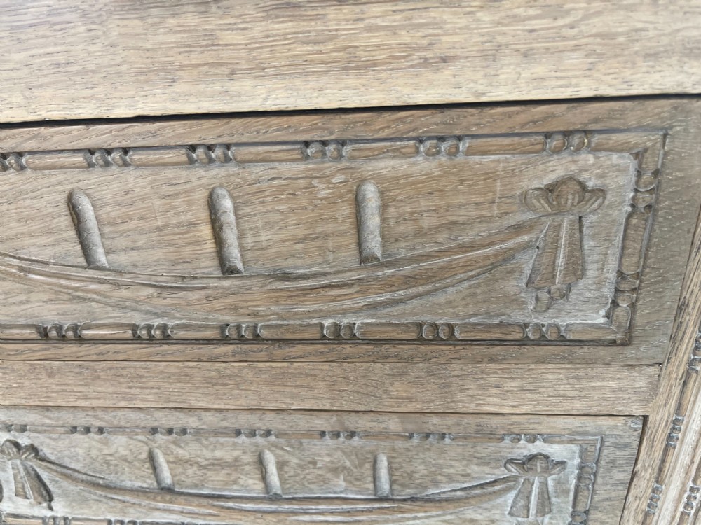 Oak chest of Drawers  View III