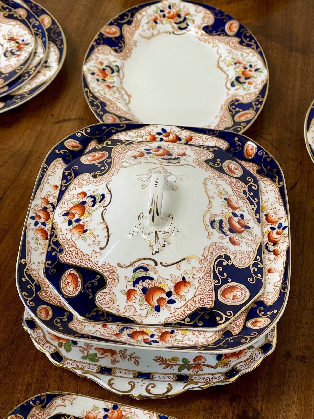 Dinner service  View VI