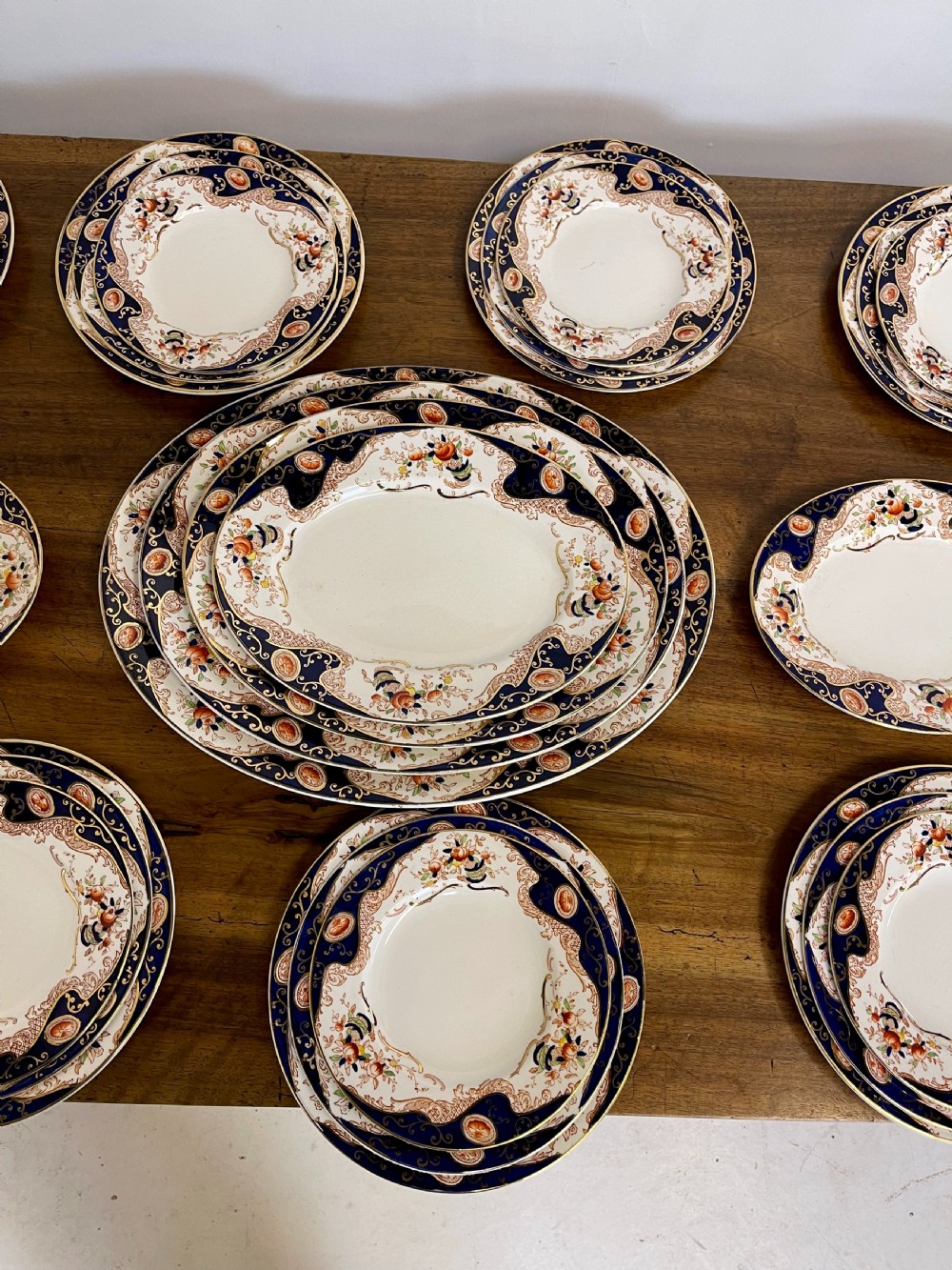 Dinner service  View XII
