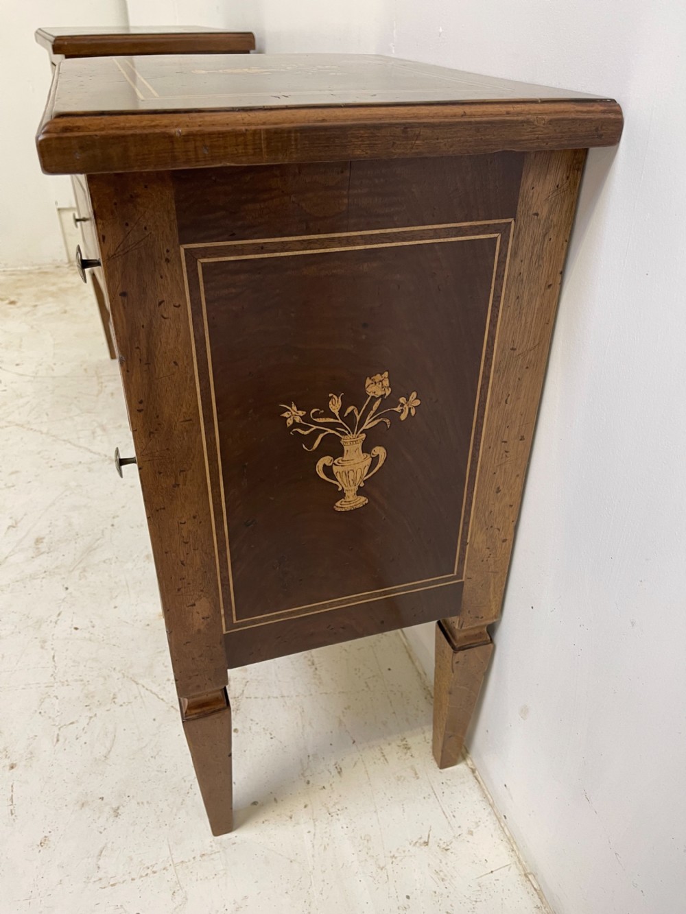 Pair of Italian nightstands or lamp tables  View III