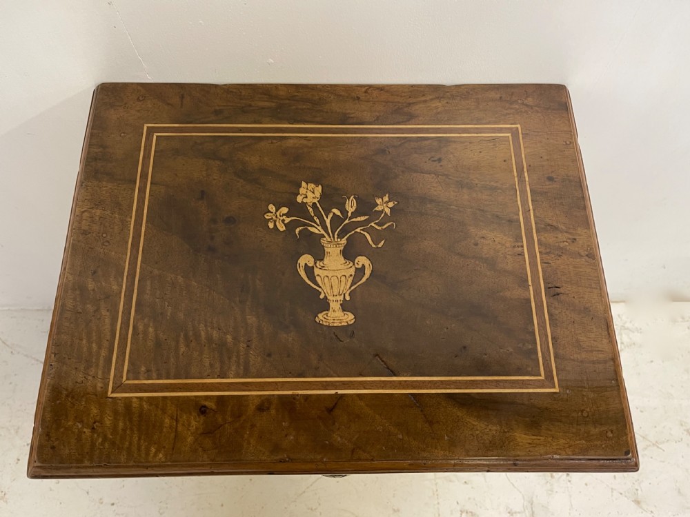 Pair of Italian nightstands or lamp tables  View VI